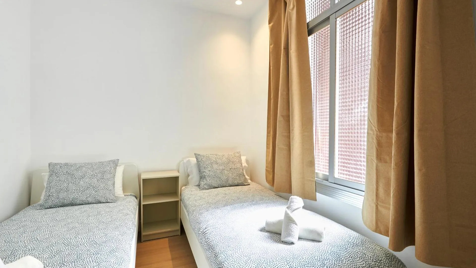 Vibrant And Modern Apartment Barcelona