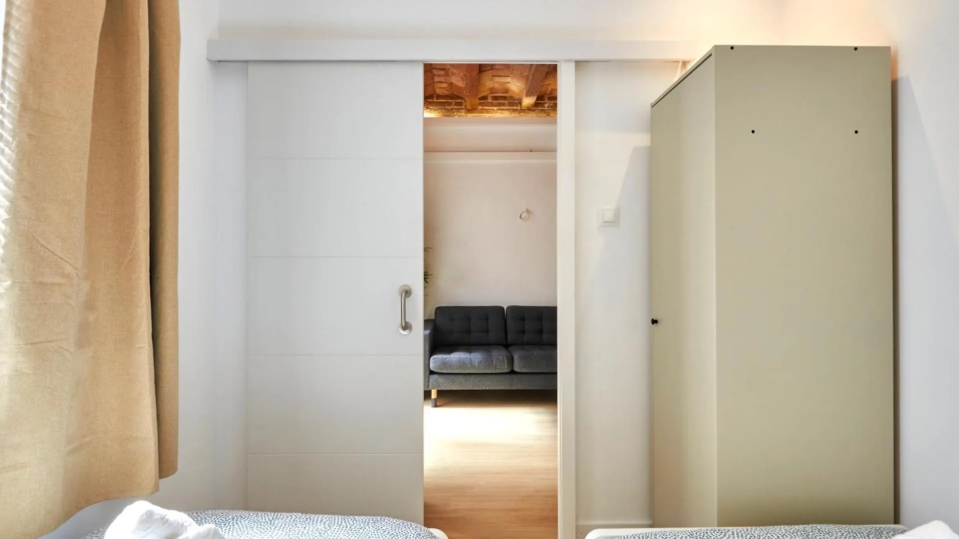 Vibrant And Modern Apartment Barcelona 0*,