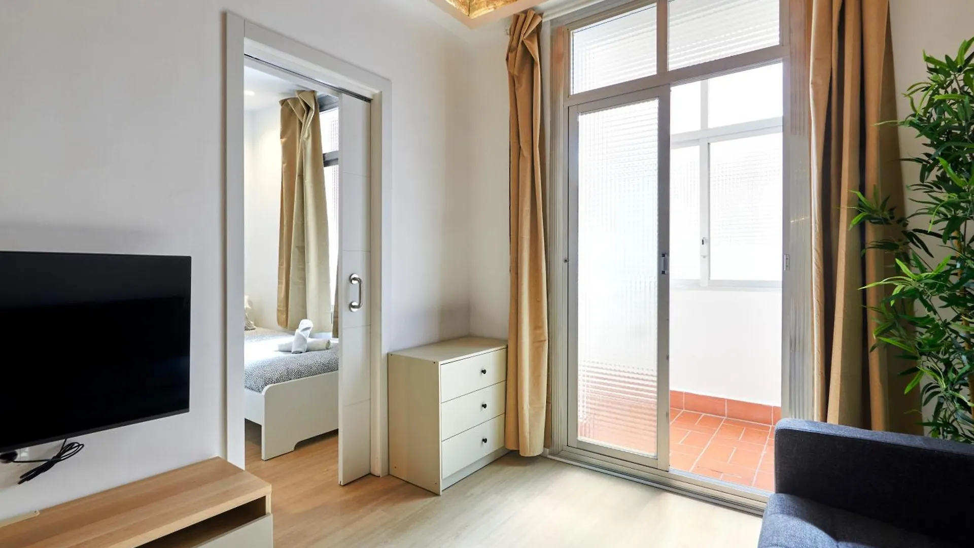 Vibrant And Modern Apartment Barcelona