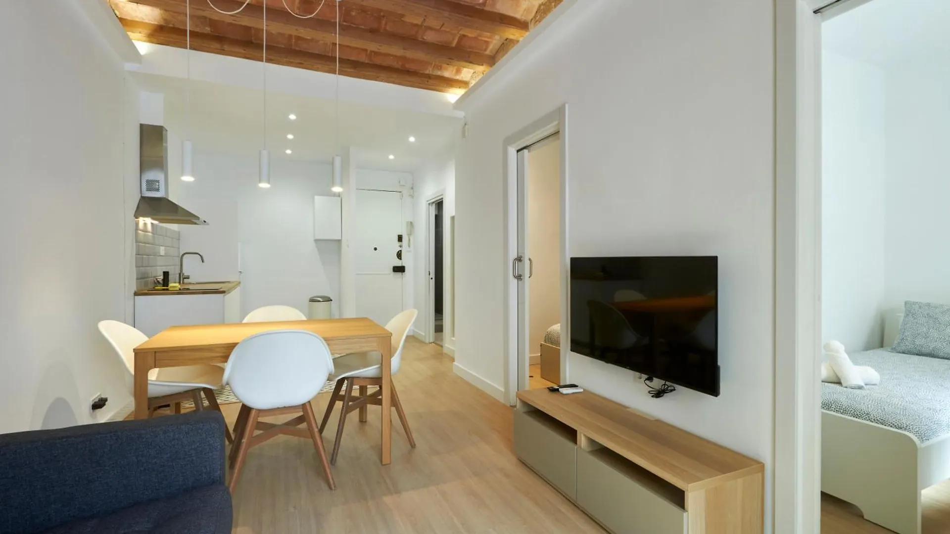Vibrant And Modern Apartment Barcelona 0*,  Spain